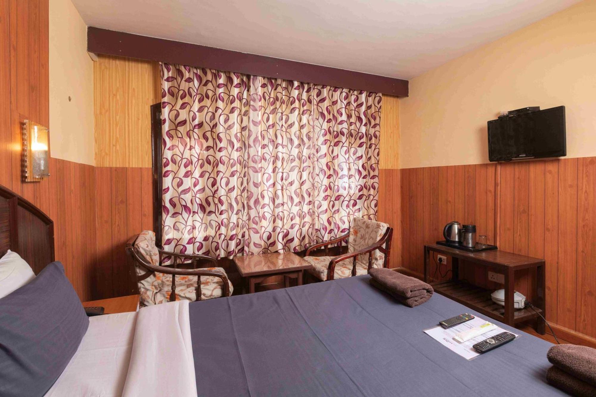 Devi Enterprises - Hotel Khems Ooty Exterior photo